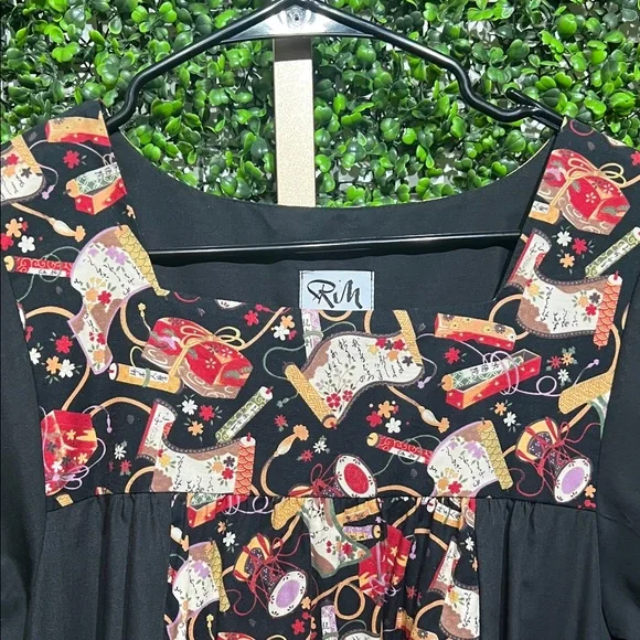 RM Hawaii Black and Multicolor Muumuu MIDI Dress size Small Made In Hawaii - Picture 2 of 8
